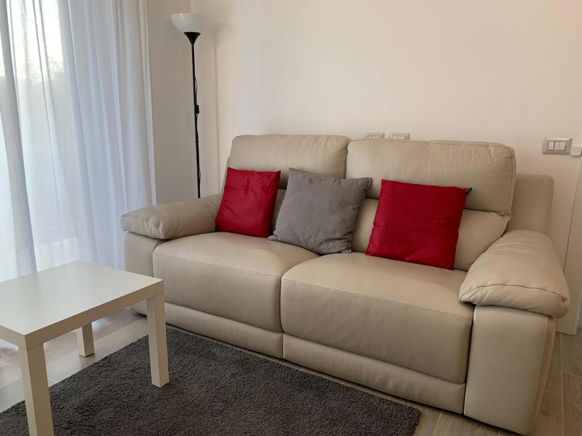 Apartamento Trilocale In Zona Bocconi/Navigli Milán Exterior foto