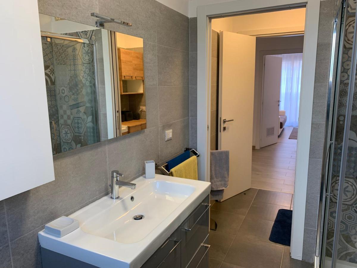Apartamento Trilocale In Zona Bocconi/Navigli Milán Exterior foto